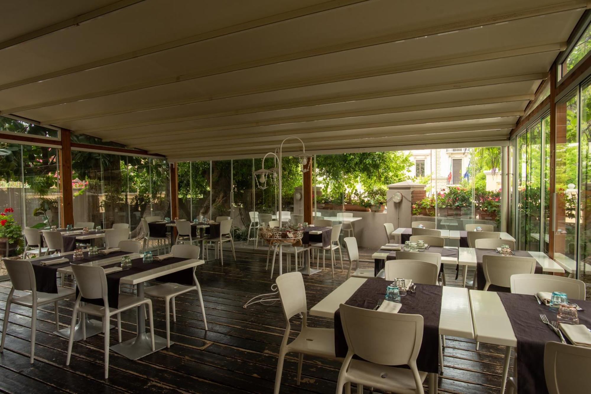 Locanda Dei Buoni E Cattivi Cagliari Luaran gambar