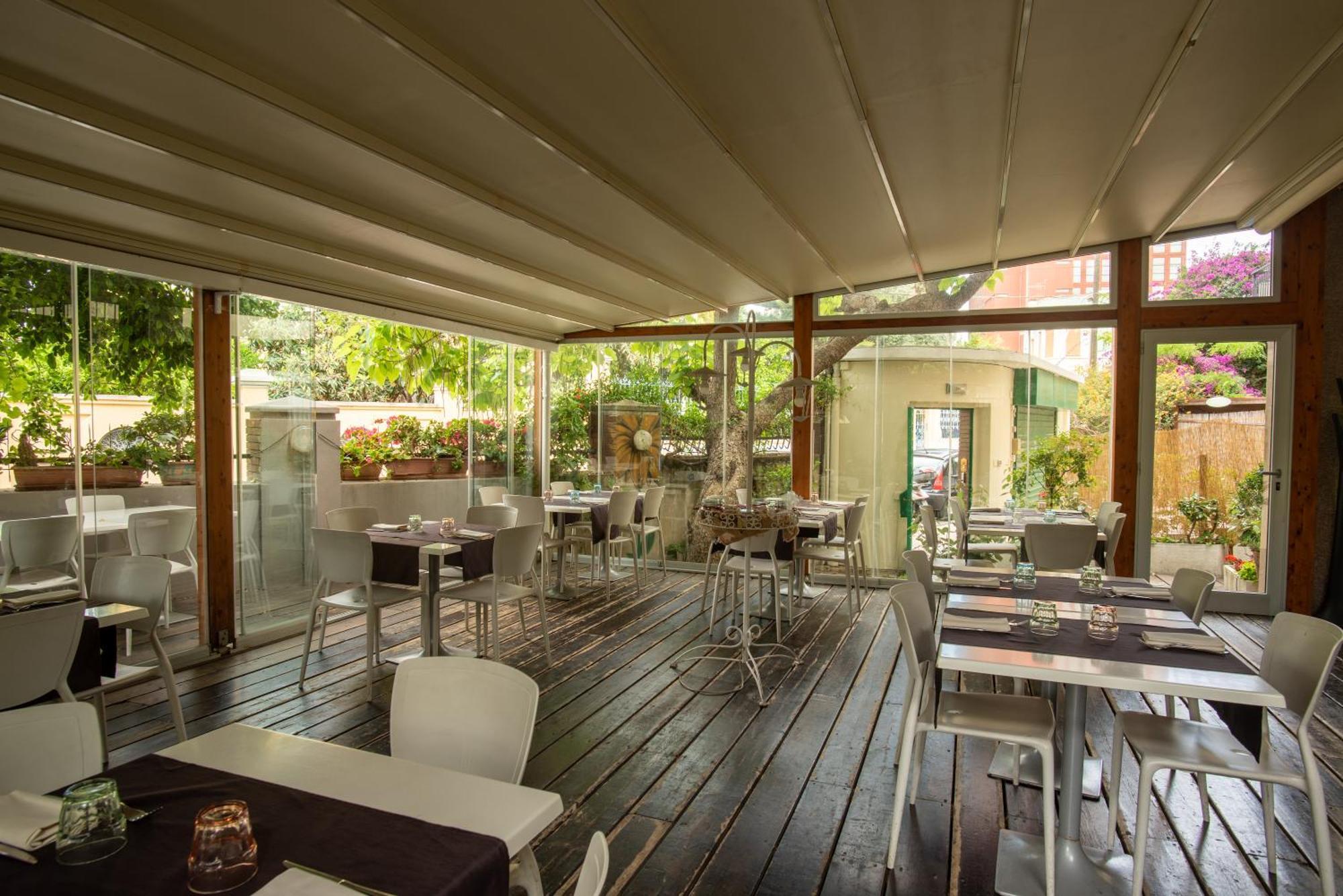 Locanda Dei Buoni E Cattivi Cagliari Luaran gambar