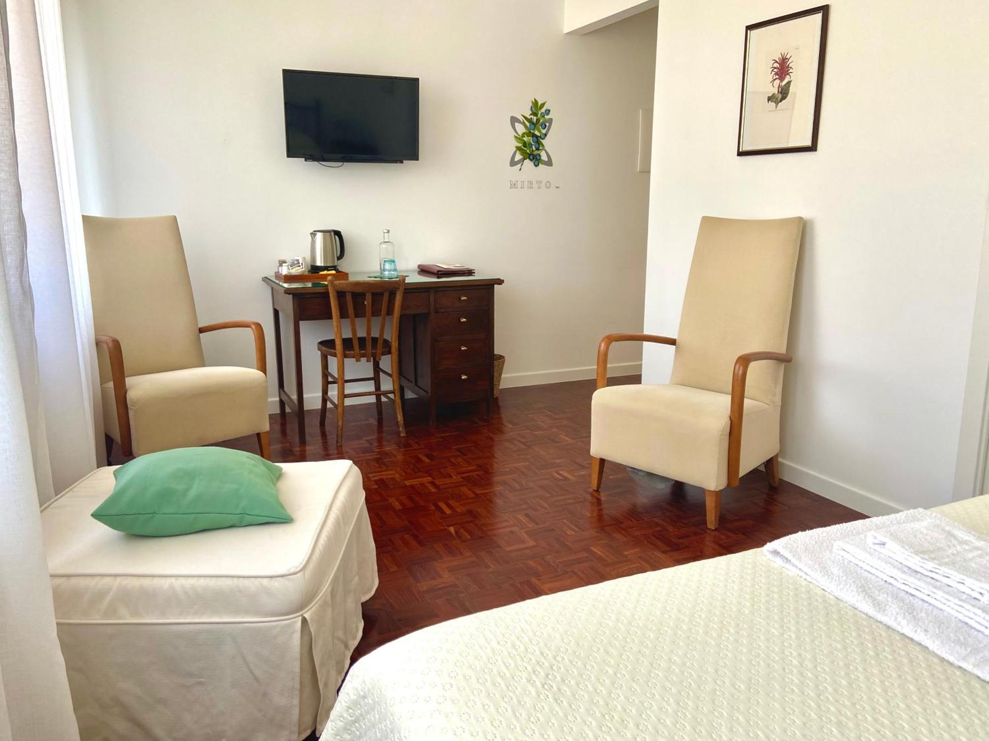 Locanda Dei Buoni E Cattivi Cagliari Luaran gambar