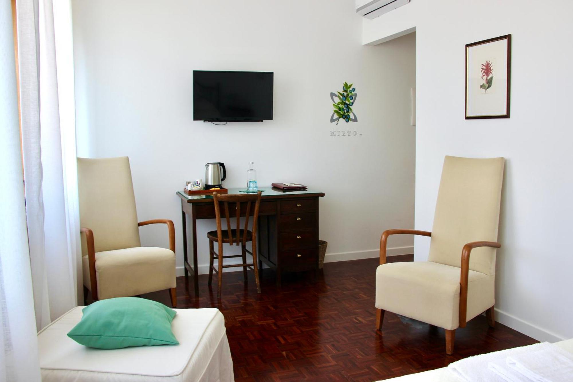 Locanda Dei Buoni E Cattivi Cagliari Luaran gambar