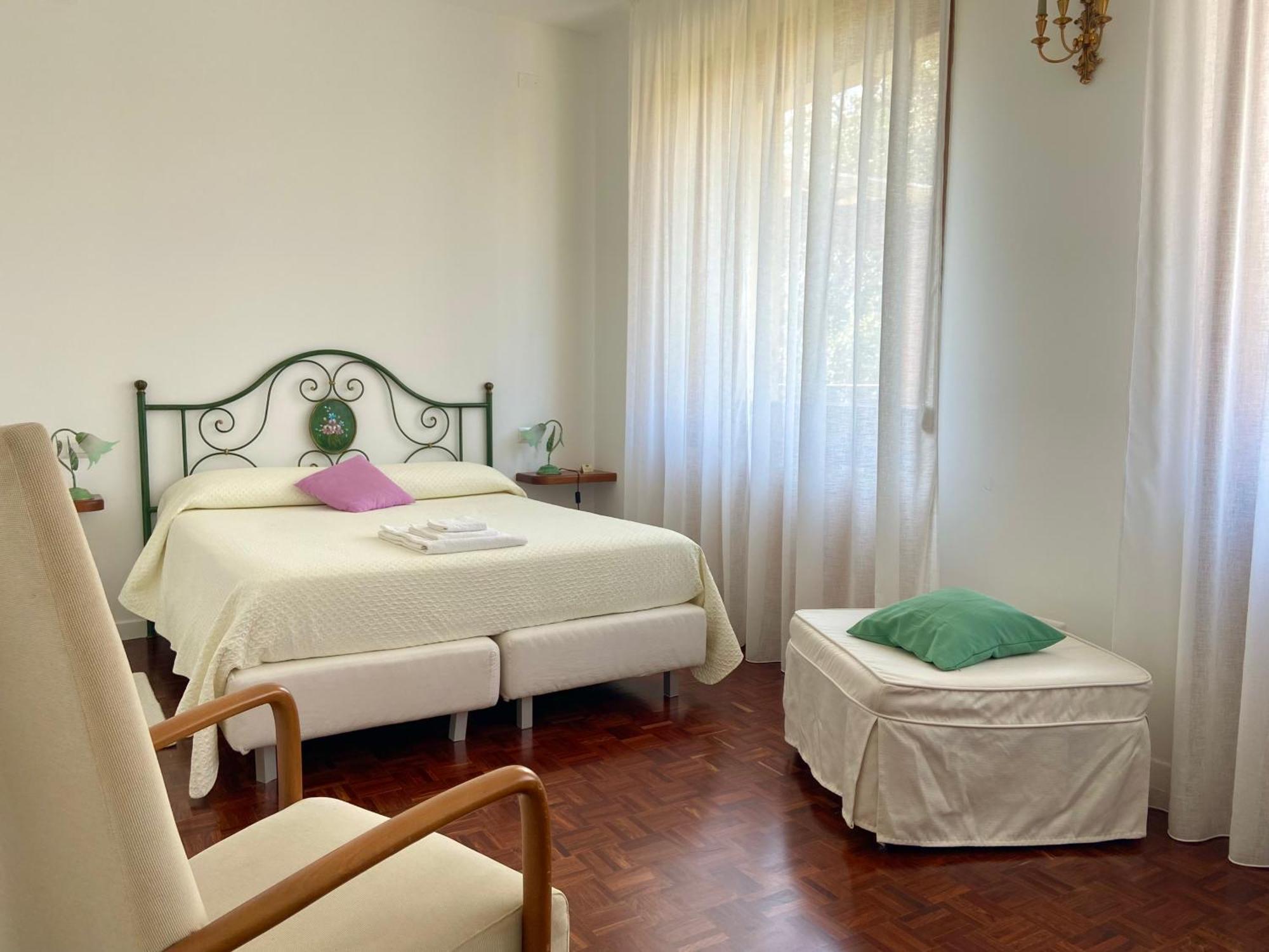 Locanda Dei Buoni E Cattivi Cagliari Luaran gambar
